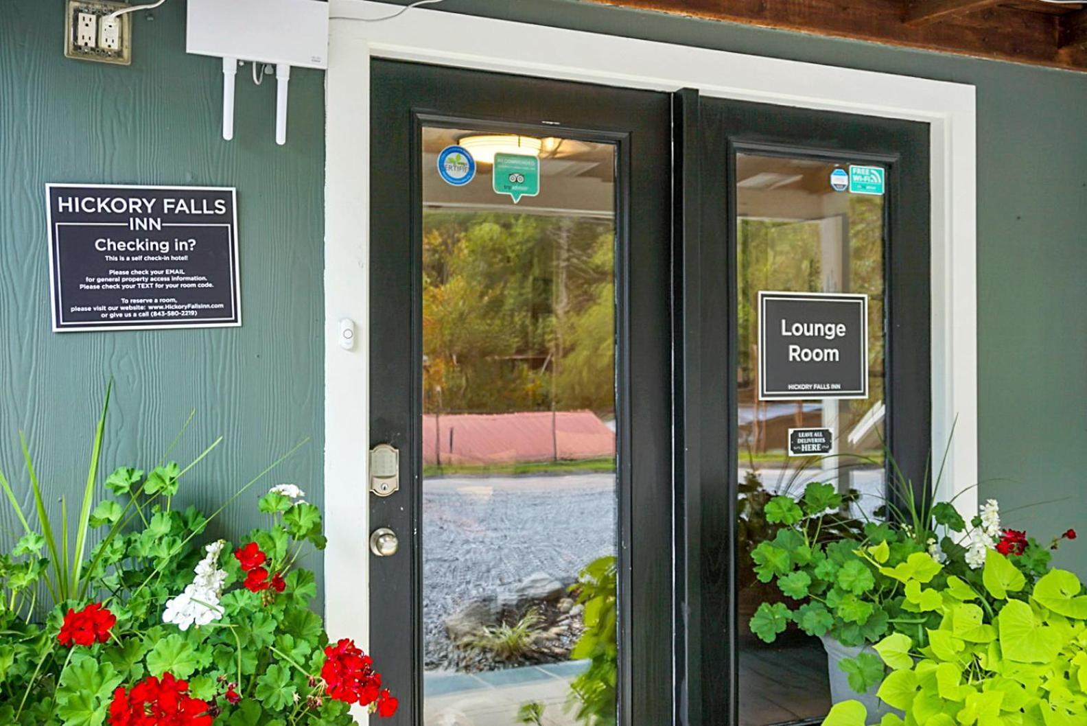 צ'ימני רוק Hickory Falls Inn מראה חיצוני תמונה