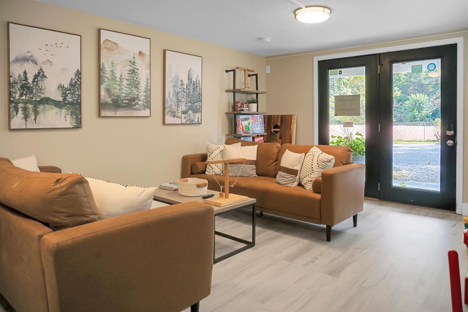 צ'ימני רוק Hickory Falls Inn מראה חיצוני תמונה