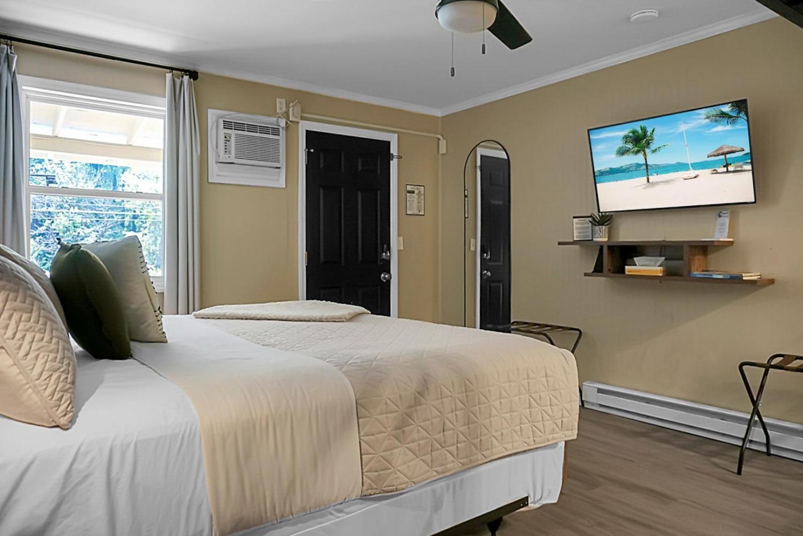 צ'ימני רוק Hickory Falls Inn מראה חיצוני תמונה