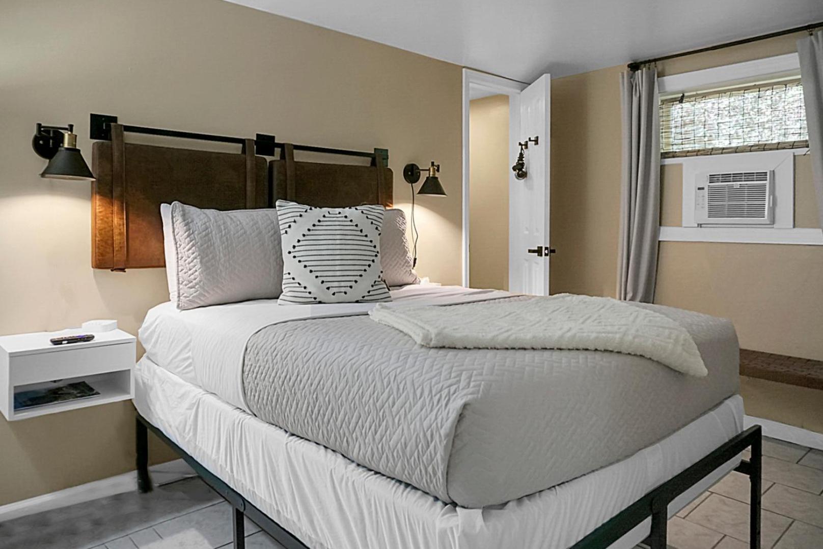 צ'ימני רוק Hickory Falls Inn מראה חיצוני תמונה