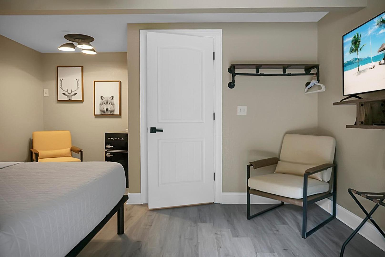 צ'ימני רוק Hickory Falls Inn מראה חיצוני תמונה