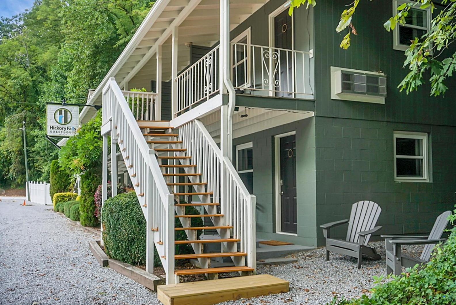 צ'ימני רוק Hickory Falls Inn מראה חיצוני תמונה